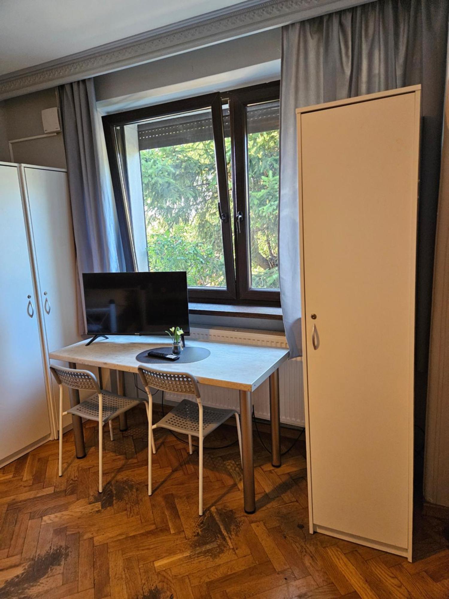 Pokoje Pracownicze Кімнати Для Працівників,Гуртожиток Swarzedz Exterior photo