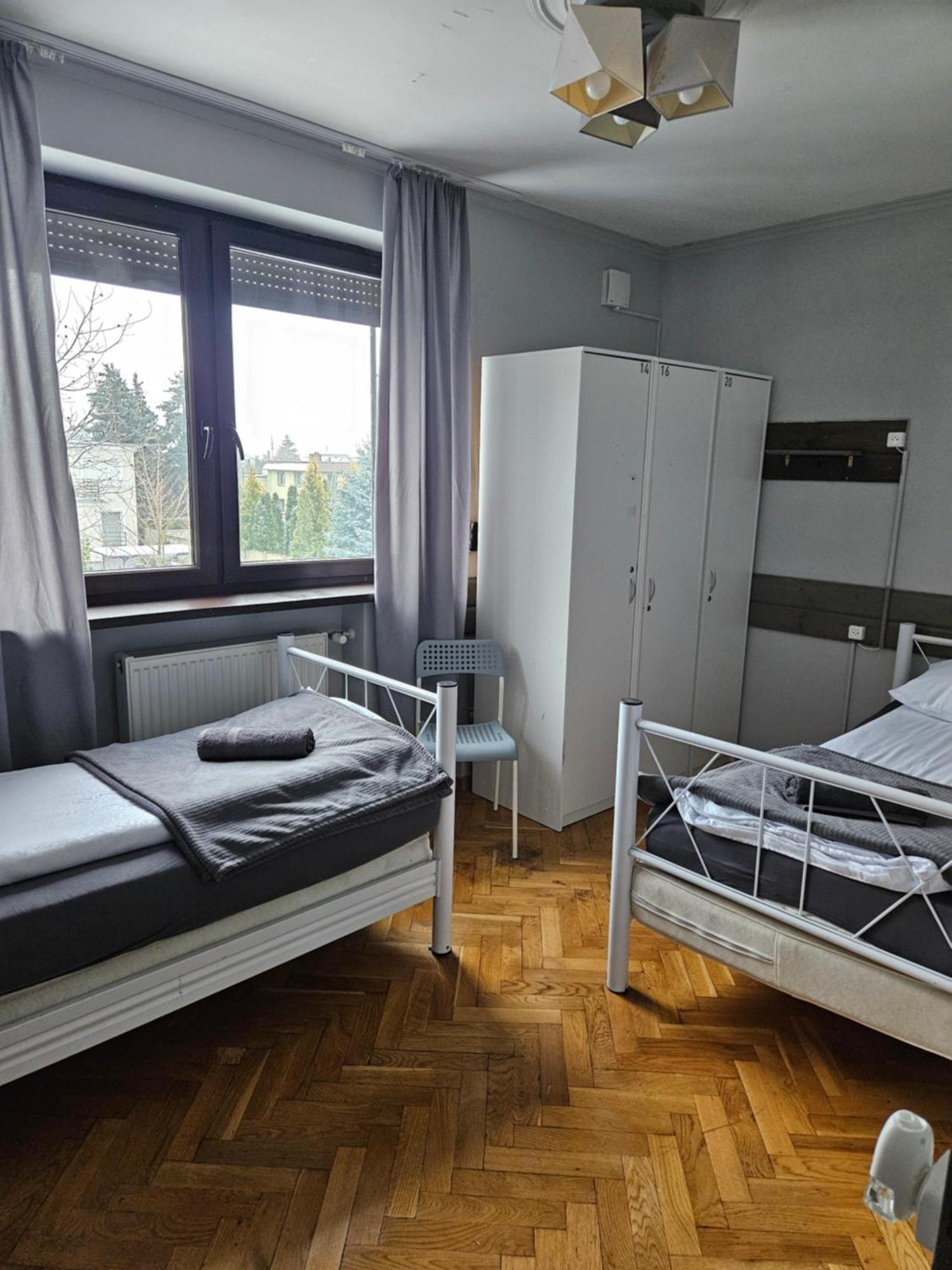 Pokoje Pracownicze Кімнати Для Працівників,Гуртожиток Swarzedz Exterior photo